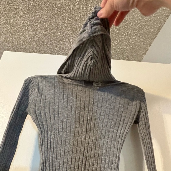 Lilu Gray V-Neck 100% Cotton Comfy Sweater - Picture 4 of 7